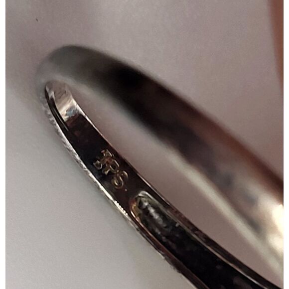 Faceted Cushion Cut Sterling Silver IPS Ring Size 8 - Picture 4 of 6